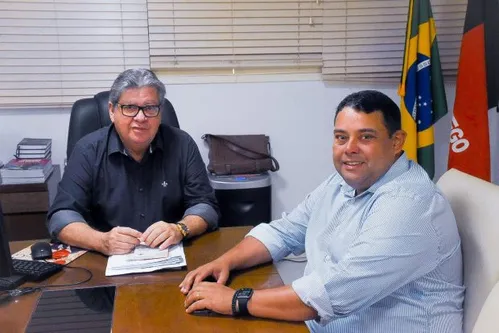 
				
					Governador exonera secretário executivo de turismo da Paraíba
				
				