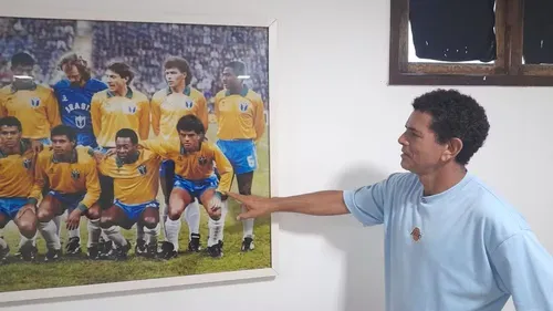 
				
					Há 35 anos, paraibano "roubou" gol de Pelé em sua despedida da Seleção Brasileira
				
				