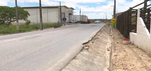 
				
					Homem morre após ser arrastado por carro por mais de 200 metros em Puxinanã
				
				