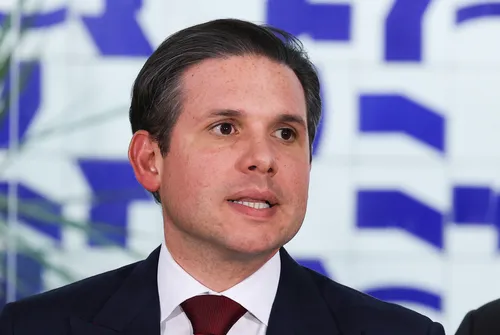 Maioridade Penal: PEC avança, mas votação é adiada para após eleições