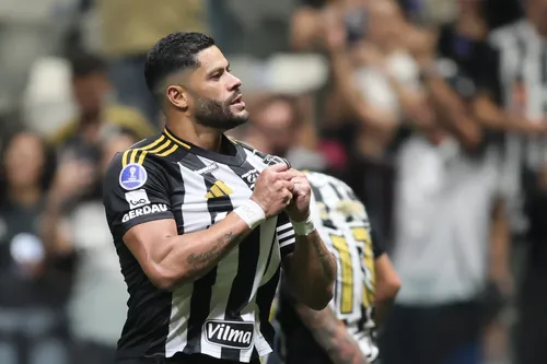 
				
					Hulk decide e se torna o maior artilheiro da Arena MRV em vitória do Atlético-MG na Sul-Americana
				
				