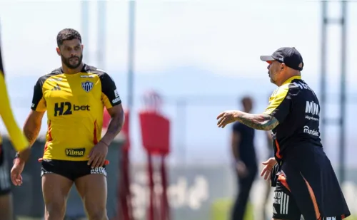 
				
					Hulk marca hat-trick, celebra classificação do Atlético e pede desculpas a Sampaoli
				
				