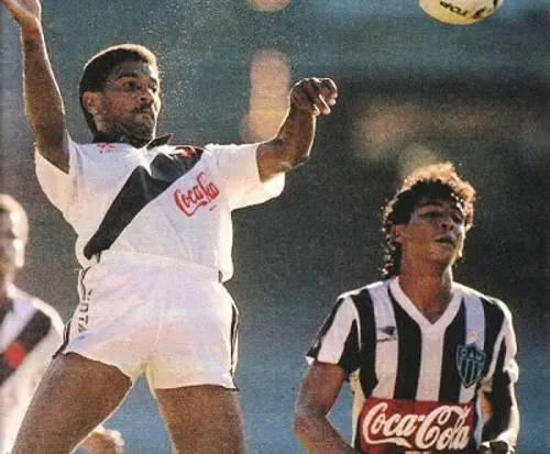 
				
					Ídolo do Vasco, Mazinho revela que filhos Thiago e Rafinha viraram torcedores do Flamengo
				
				