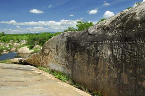 
				
					Itacoatiaras do Ingá se tornam Monumento Natural da Paraíba
				
				