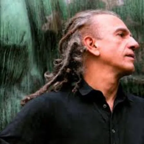 
				
					Ivan Santos, o garoto da Sorvelanche 36 e os tarecos nas tardes de Cruz das Armas
				
				