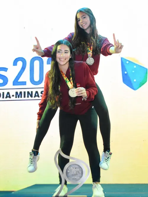
				
					JEBs 2025: Paraíba conquista ouro inédito no vôlei de praia
				
				