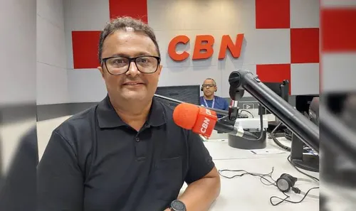 
				
					Com apoio do PT sendo disputado para 2026, João usa a caneta e nomeia ex-presidente
				
				