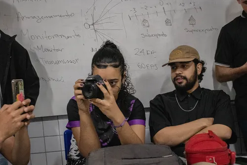 
				
					Jovens deixam menos o Sertão da PB em busca de trabalho: ‘aplicar o que aprendi na minha terra’
				
				