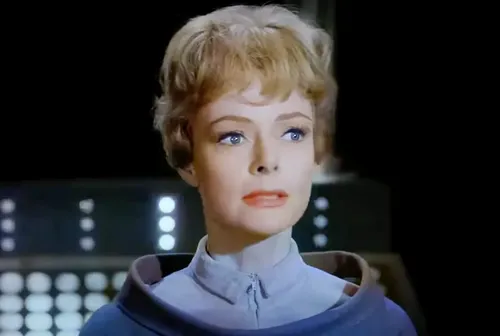
				
					June Lockhart matou uma onça na primeira vez em que assisti televisão
				
				