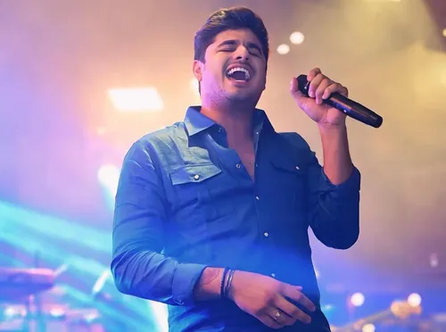 
				
					Justiça decreta prisão preventiva do cantor João Lima após agredir a esposa
				
				