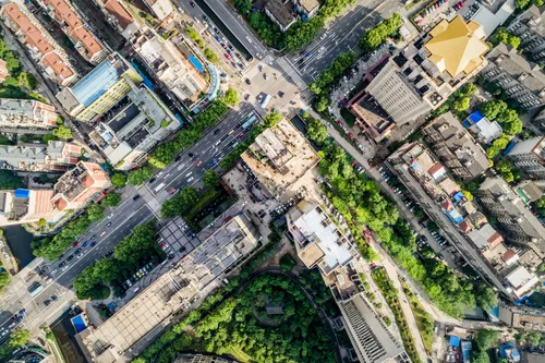 
				
					Lá Vem o Enem: novo tema da plataforma de redação é sobre impacto da urbanização na saúde mental
				
				