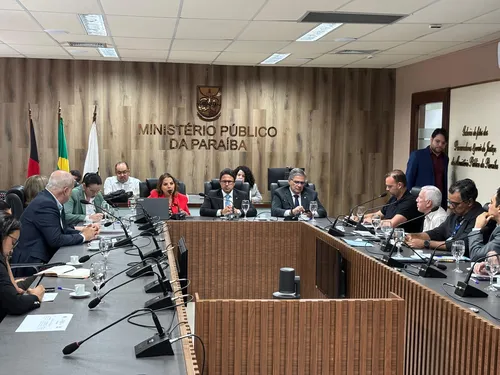 
MP e órgãos entram em acordo para TAC contra despejo de esgoto na orla de João Pessoa
