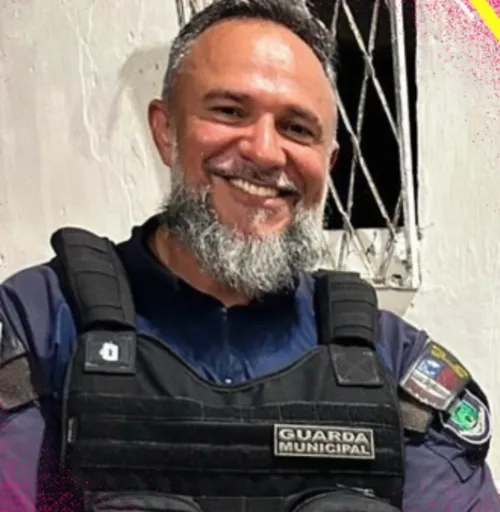 
				
					Chefe da Guarda Civil de Bayeux vai ser afastado do cargo após recomendação do Ministério Público
				
				