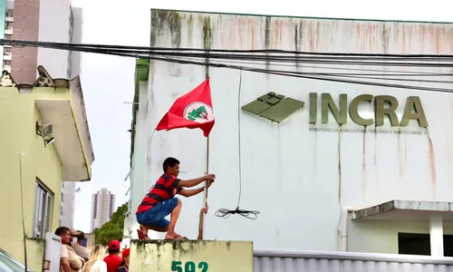 
				
					MST Paraíba ocupa pátio da sede do Incra em João Pessoa para exigir celeridade da Reforma Agrária
				
				