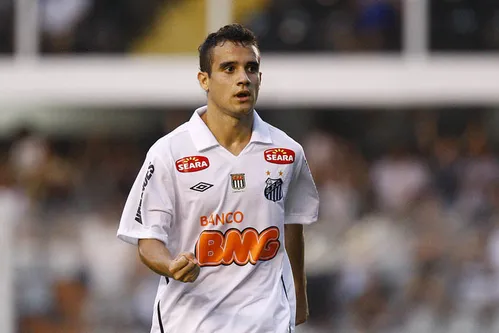 
				
					Maikon Leite cita Nacional de Patos em carta de aposentadoria do futebol
				
				