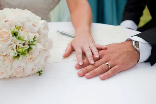 
				
					Mais de 60% das mulheres não adotam sobrenome dos maridos após casamento na Paraíba
				
				