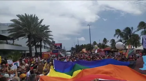 
				
					Manifestantes se renem contra PEC da blindagem e PL da anistia na Paraba
				
				