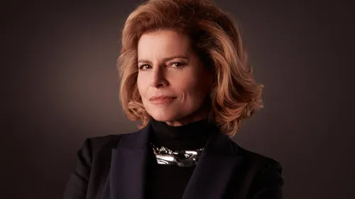 
				
					Manuela Dias matou, e Débora Bloch salvou Odete Roitman
				
				