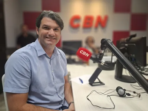 
				
					'Me ligue, Tibério': Leo reage a críticas e reafirma apoio a projetos de Cícero e João para 2026
				
				