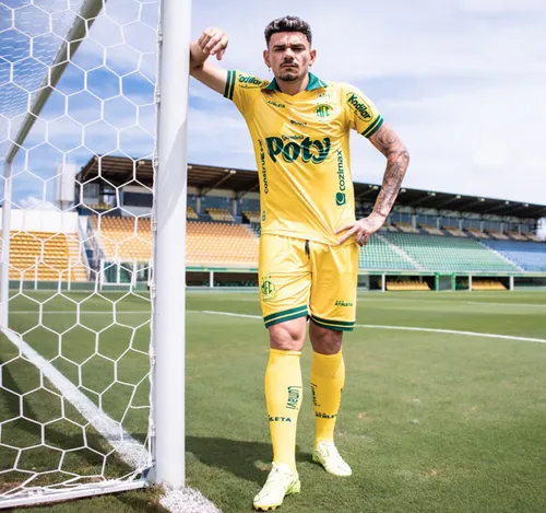 
				
					Mirassol anuncia contratação de Tiquinho Soares por empréstimo até o fim de 2026
				
				