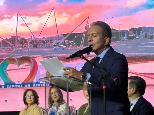 
				
					Nabor renuncia ao cargo de prefeito de Patos para disputar o Senado Federal; vice é empossado
				
				