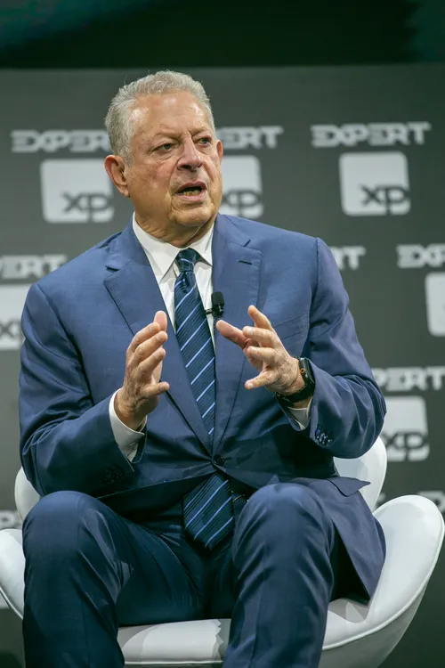 
				
					“O futuro do investimento é o investimento sustentável”: Al Gore e a sustentabilidade na Paraíba
				
				