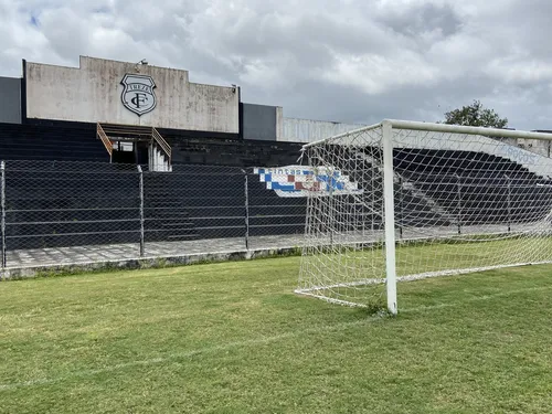 
				
					O que pode acontecer caso o Treze decrete falência?
				
				