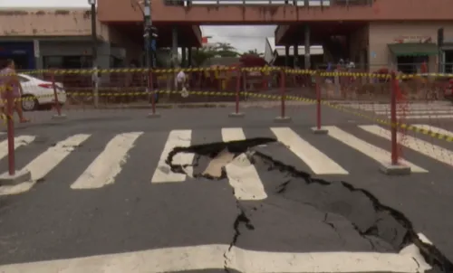 
				
					Obra é iniciada para reparar cratera em ponte que liga Cruz das Armas e Cristo, em João Pessoa
				
				