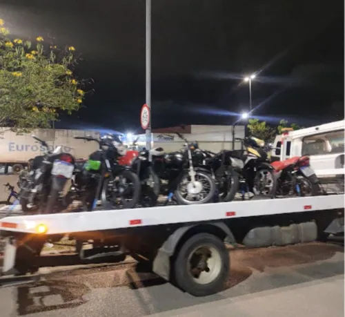 
				
					Operação contra 'rolezinho' autua 160 veículos e apreende quase 40 motos, em Campina Grande
				
				