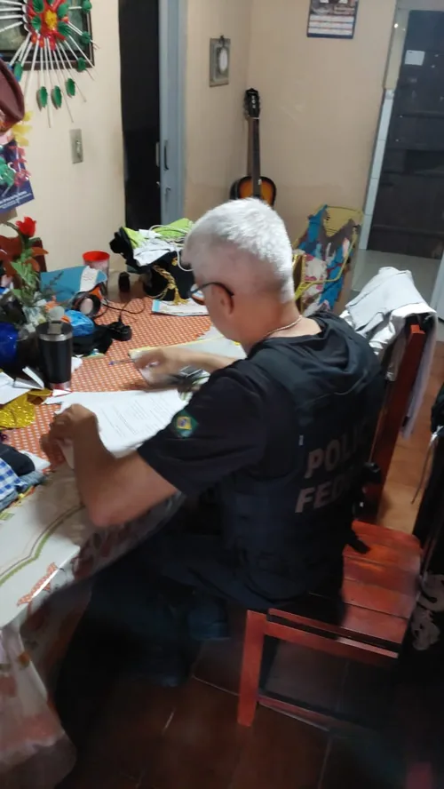 
				
					Operação da PF investiga suspeitos de fraudar a Lei Paulo Gustavo
				
				