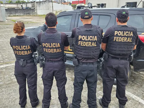 
				
					PF investiga esquema de fraudes contra a previdência e Caixa Econômica Federal, em Campina Grande
				
				