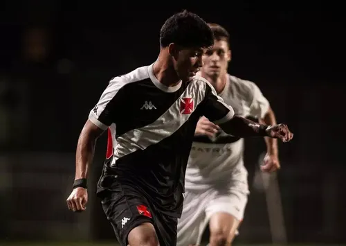 
				
					Paraibano de Patos disputa a Copinha pelo Vasco após ano de destaque na base do Cruzmaltino
				
				