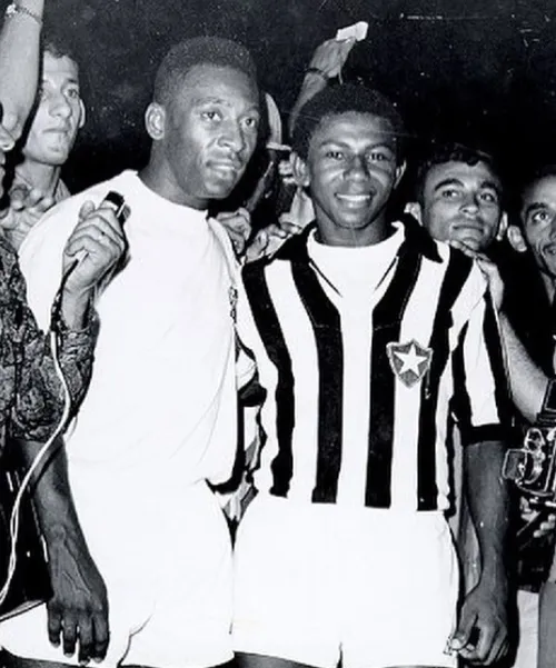 
				
					Pelé 85 anos: Rei do Futebol também foi empreendedor na Paraíba
				
				