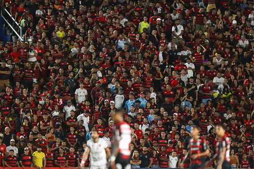 
				
					Pesquisa: 61% dos nordestinos torcem por clubes de fora da regio; Flamengo lidera o ranking
				
				