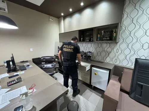 
				
					Polícia Federal realiza nova fase de operação contra lavagem de dinheiro em Cajazeiras
				
				