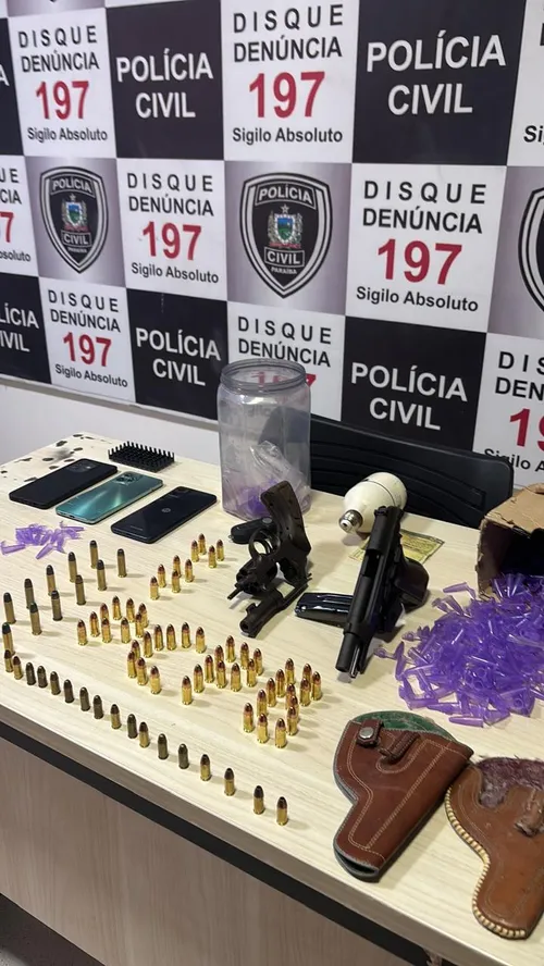 
				
					Polícia investiga se arma apreendida foi utilizada na chacina da Praia do Sol
				
				