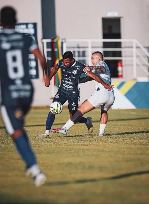 
				
					Pombal faz valer mando de campo, vence Serra Branca e reage no Paraibano 2026
				
				