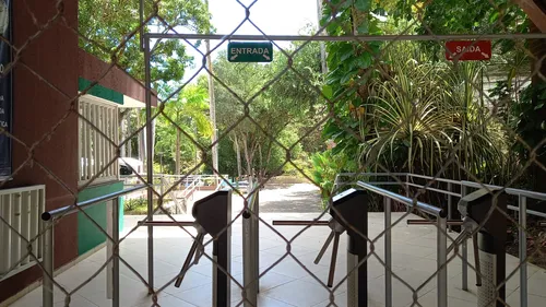 
				
					Corpo do homem morto por leoa após invadir recinto na Bica é sepultado, em João Pessoa
				
				