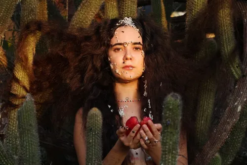 
				
					Prêmio Pipa 2025: artista paraibana Yasmin Formiga está entre finalistas
				
				