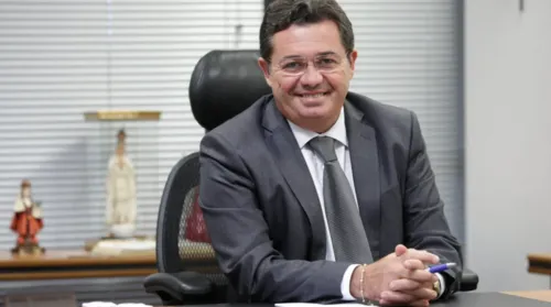 
				
					Presidente do TCU, Vital do Rêgo Filho critica ‘tarifaço’ de Trump: “Transloucado”
				
				