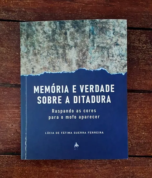 
				
					Professora da UFPB lança livro sobre ditadura e direitos humanos
				
				