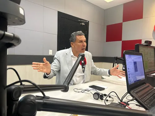 
				
					Ricardo Barbosa: PSB só tem um deputado federal e está "correndo risco de não ter nenhum" em 2026
				
				