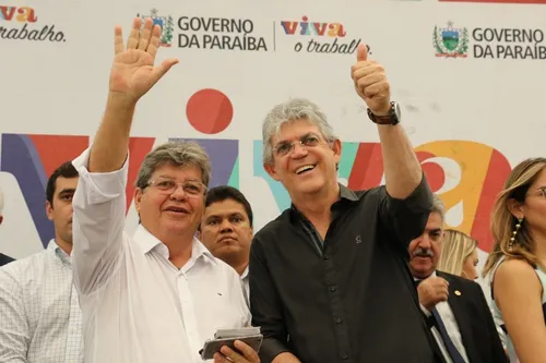 
				
					Ricardo vai sem restrições para 2026 dentro da esquerda, exceto com... João Azevêdo
				
				