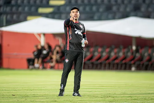 
				
					Rival do Botafogo-PB no Nordestão, Vitória faz boa campanha na Série A e foi vice-campeão baiano
				
				