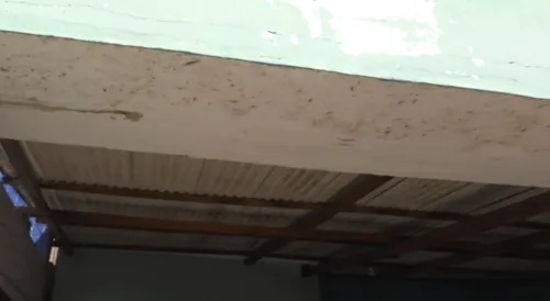 
				
					Rompimento de reservatório em Campina Grande: moradores limpam casas e enfrentam dificuldades
				
				