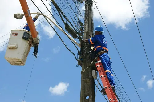 
				
					Lei aumenta penas por furto ou roubo de cabos de energia e telefonia
				
				