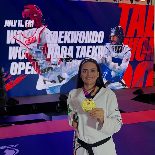 
				
					Silvana Fernandes conquista novo ouro e mantém liderança no ranking de taekwondo paralímpico
				
				