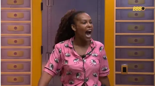 
				
					Edilson é desclassificado do BBB 26: veja quem também já foi expulso do reality show por agressão
				
				