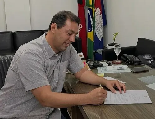 
				
					TJPB suspende lei que obriga prefeito de Lucena a divulgar agenda diária de compromissos
				
				