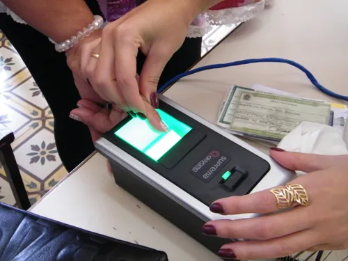 
				
					TRE-PB convoca eleitores sem biometria para regularizar cadastro a partir desta terça
				
				